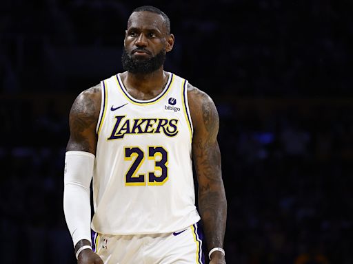 Lakers’ LeBron James Predicted to Sign 2-Year, $100 Million Contract