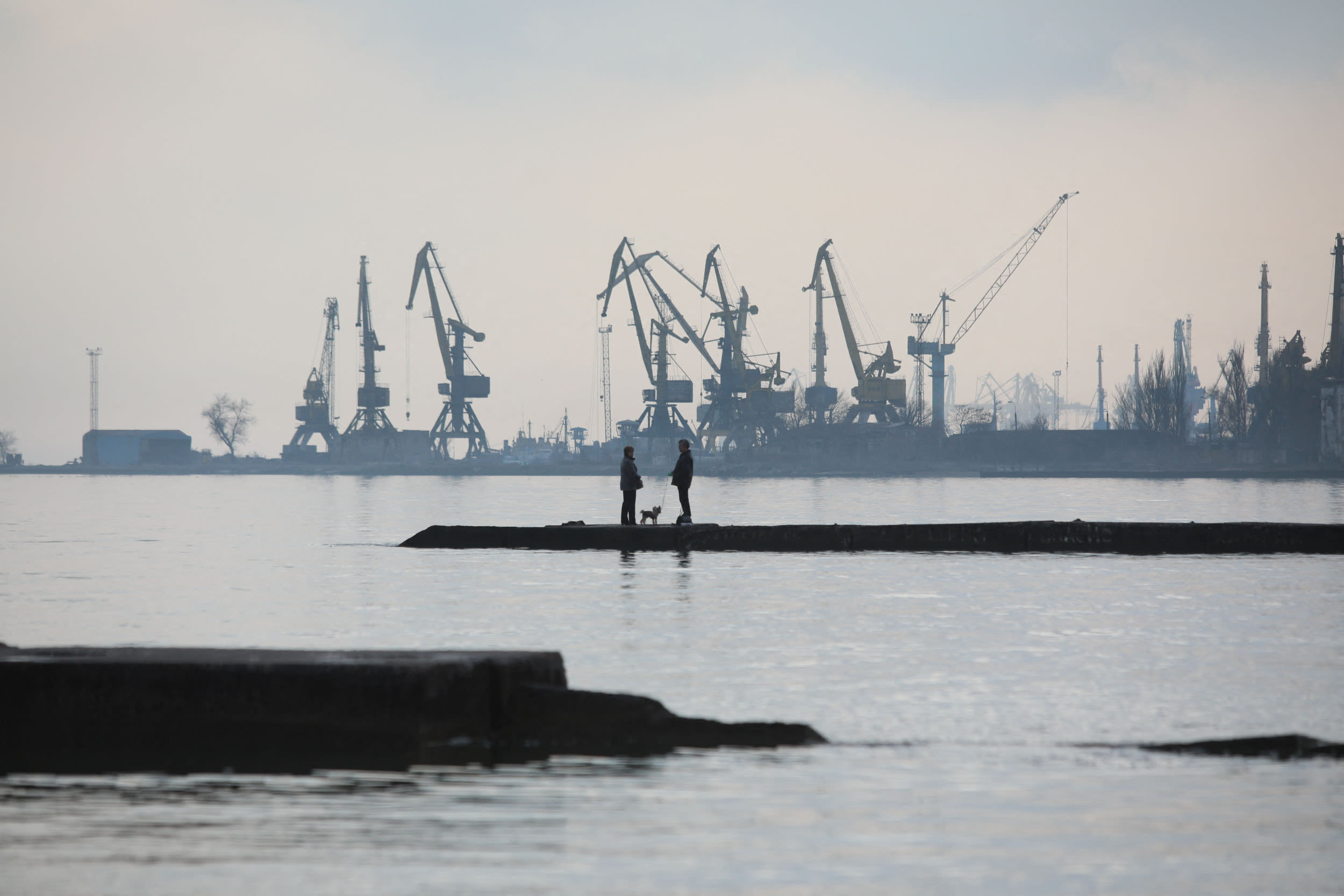 Russia pulls all warships from Sea of Azov: Ukraine