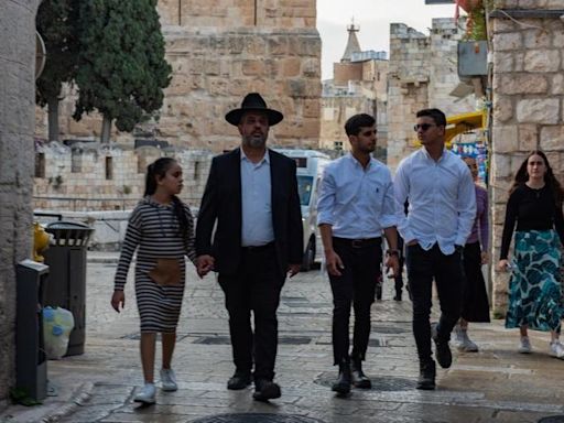 Orthodox Rabbis in Jerusalem Call on Jews to Stand Against Spitting at Christians