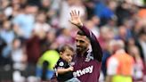 Manuel Lanzini se emocionó con la despedida de los hinchas de West Ham en el estadio Olímpico de Londres