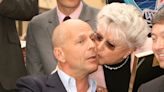 La madre de Bruce Willis duda que el actor la reconozca