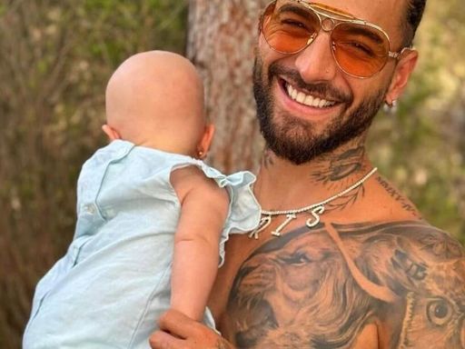 Le llueven críticas a Maluma por decisión que tomó como padre