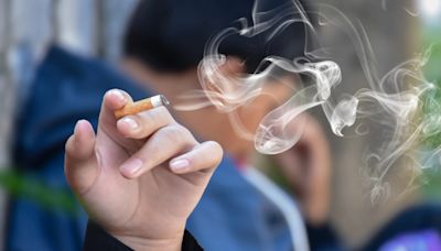 Así la industria del tabaco convierte en adictos de por vida a los adolescentes