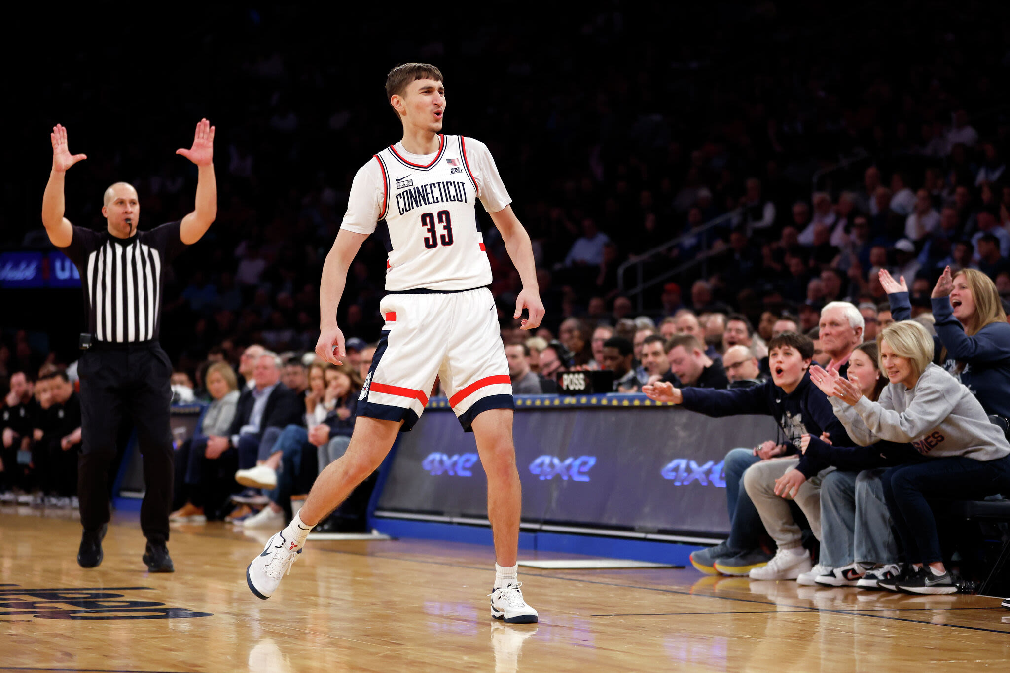 Apostolos Roumoglou, two-time NCAA champion with UConn men's basketball, transfers to Richmond