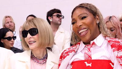 Serena Williams sits with Anna Wintour during Paris fashion week