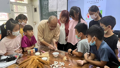 中市東山國小師生手作「獨一無二」的毛筆