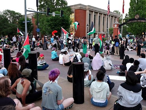 St. Louis mayor credits communication, SLU leadership for peaceful anti-Gaza war protest