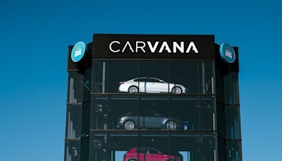 Carvana Stock Eyes Highest Close in Years as Bulls Come Back. The Valuation Is Still Nuts.