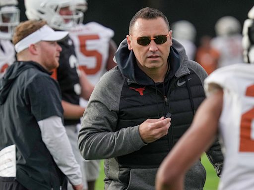 Texas football lands commitment from John Mills, 3-star OL in 2025 class