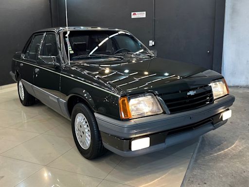 Achado usado: Chevrolet Monza 500 EF à venda por R$ 100 mil parece 0 km