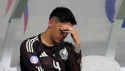 VIDEO: Captan terrible berrinche de Edson Álvarez tras la eliminación de la Selección Mexicana