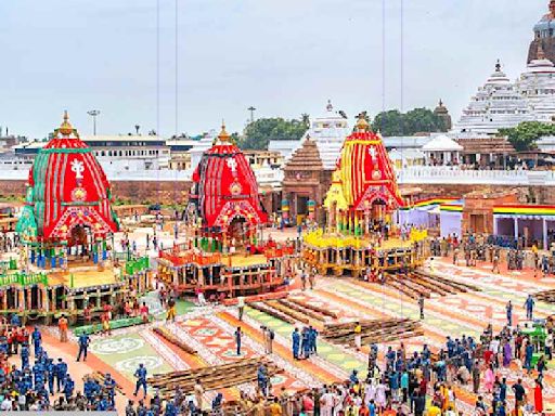 Chariots ready to roll in Puri: Idols to be taken out of sanctum sanctorum at 1.10pm today