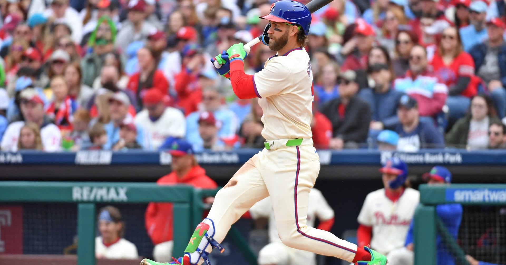 MLB roundup: Bryce Harper back, homers in Phillies' win