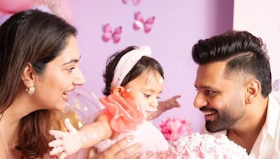 Disha Parmar, Rahul Vaidya Celebrate Daughter's 1st Birthday With Adorable Cake Moments