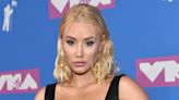 Iggy Azalea se sincera en el pódcast de Emily Ratajkowski sobre sus ingresos de OnlyFans