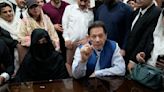 Dozens of followers of Pakistan's Imran Khan quit his party and launch their own ahead of elections