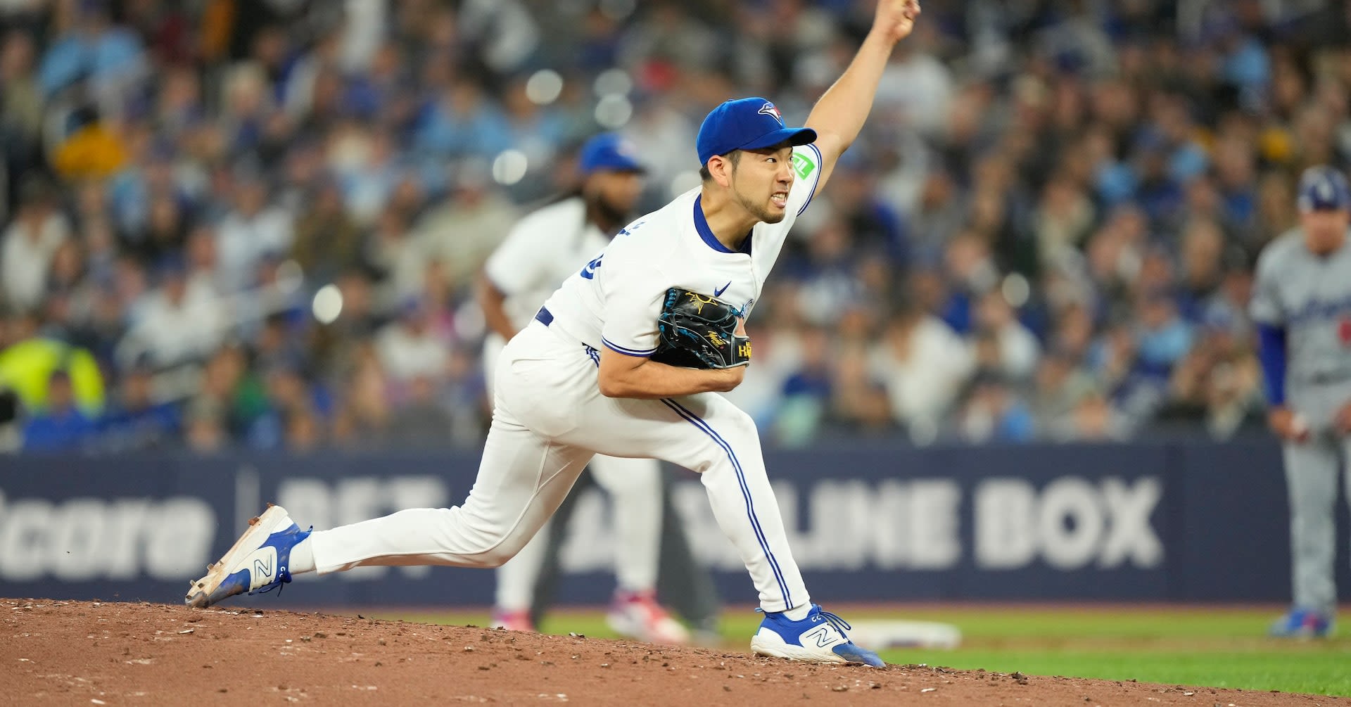 Kevin Gausman cools off Dodgers as Jays halt skid