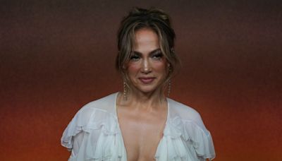 Jennifer López emociona a sus fans en México al hablar en español - El Diario NY
