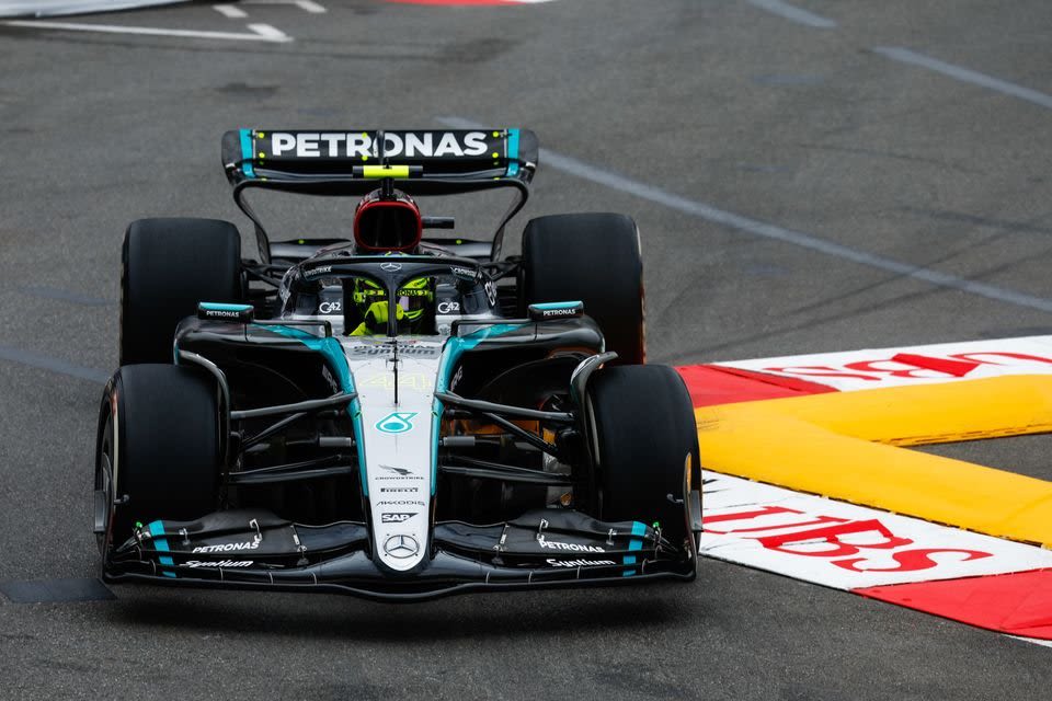 F1 Monaco GP: Hamilton tops briefly red-flagged FP1