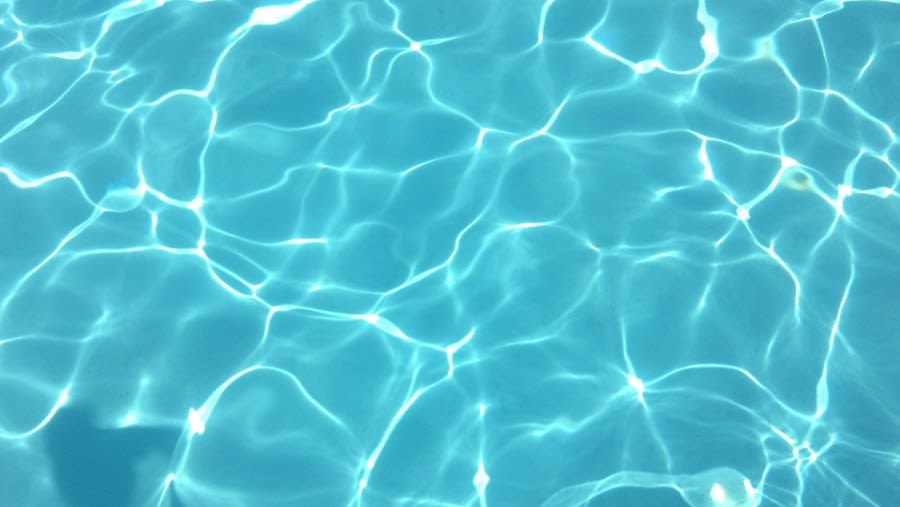 11-year-old girl drowns trying to save little sister from Ohio hotel pool