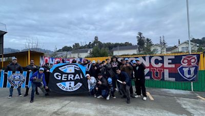 Registran a hinchas de la U apoyando a Gremio en el partido contra Huachipato por la Copa Libertadores - La Tercera