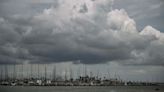 El huracán Beryl toca tierra como huracán de categoría 1 cerca de Matagorda Beach, Texas