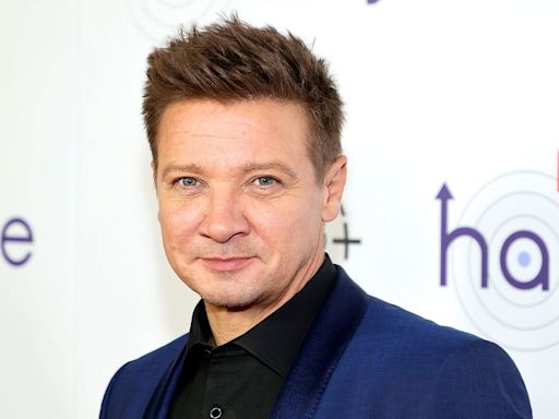 Jeremy Renner says he relives snowplough accident "every night"
