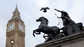 Teams drafted in to fix Big Ben clock after it stops working