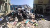 Cuestiona influencer extranjero montones de basura en Oaxaca