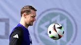 Neuer still not back in Bayern team training; Müller laments form