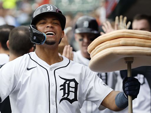 Detroit Tigers Switch-Hitting Rookie Wenceel Pérez Records Historic 2-Home Run Game