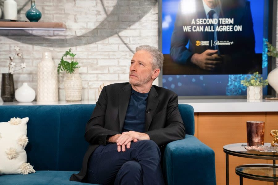 Jon Stewart to go live on ‘The Daily Show’ following presidential debates