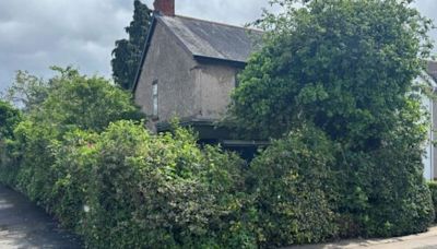 'Buried house' in Coventry up for auction for £40k