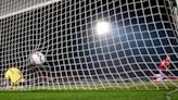 La pelota del penal de Alexis en la final de Copa América que terminó en manos de Wilmar Roldán: vuelve a Chile