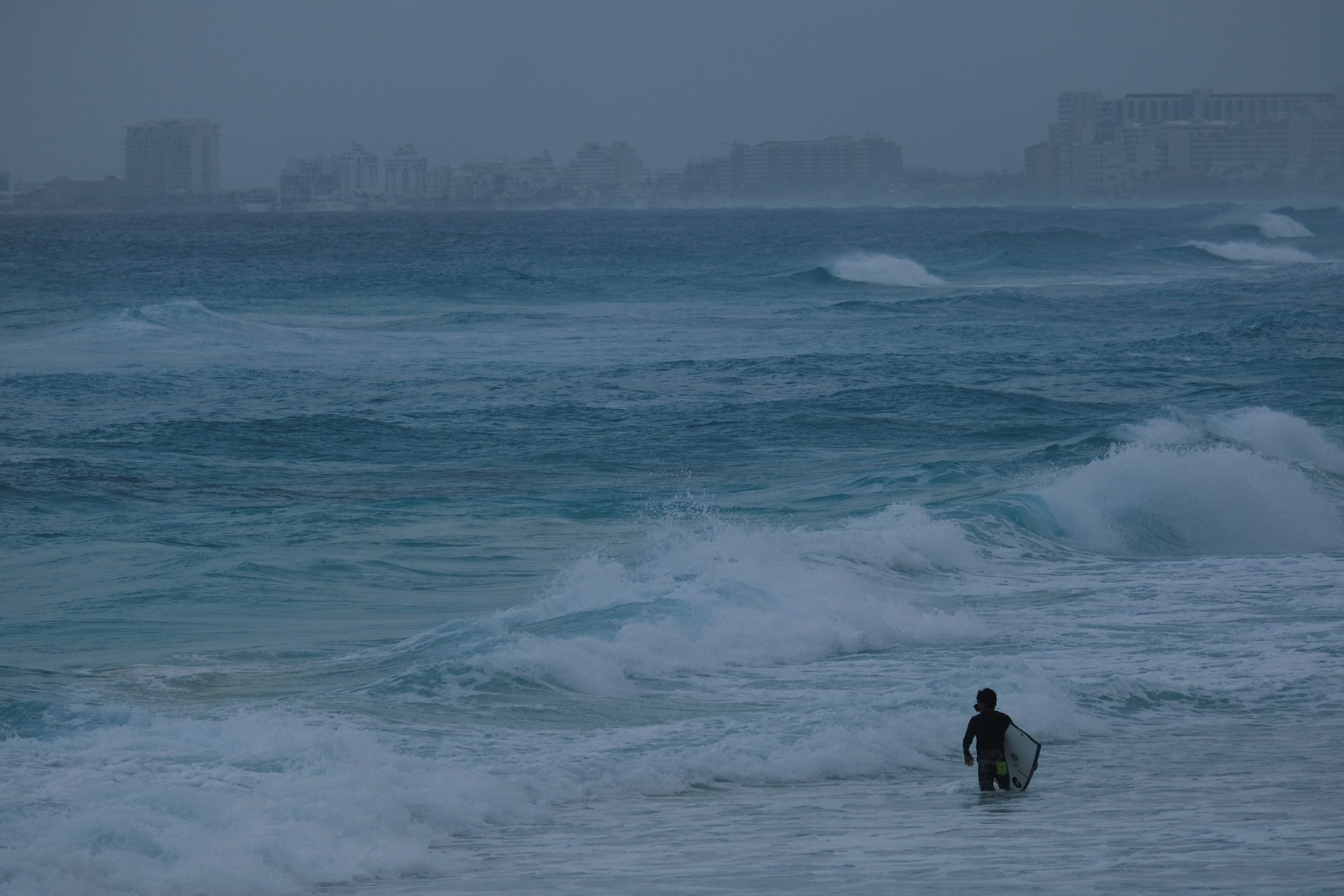 Hurricane Beryl live updates: Storm makes landfall again in Mexico. Is Texas next?