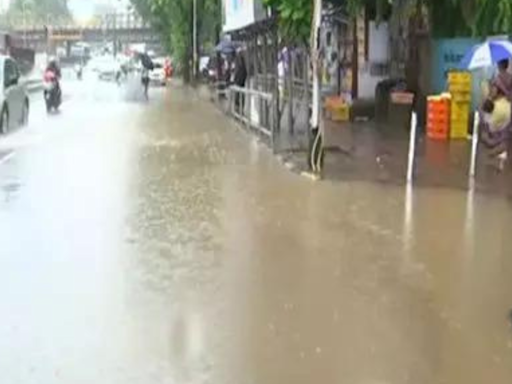 Low pressure over Bay of Bengal. Andhra, Telangana, Odisha get IMD's heavy rainfall warning