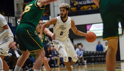 Men’s basketball’s second-half comeback falls short against Vermont