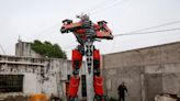 Seis metros y 3000 kilos de chatarra. Para qué se usará el Transformer perdido en la provincia de Buenos Aires