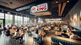 "Muerto de hambre": gerente de Burger King a Cliente