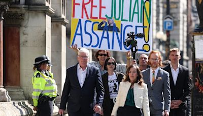 El Tribunal Superior de Londres permite a Julian Assange un nuevo recurso contra su extradición