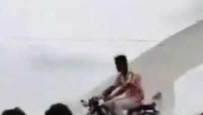 Tamil Nadu Man Rides Bike Atop Road Divider, Terrifying Video Goes Viral - News18