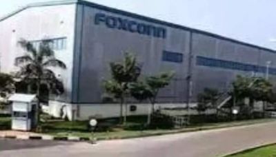 Indian officials visit Foxconn iPhone plant, question executives about hiring - ET Telecom