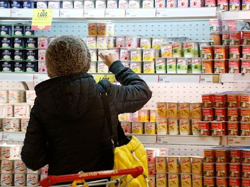 Las medidas de los supermercados para reducir el desperdicio alimentario: en 2023 se donaron más de 2 mil toneladas para consumo humano - La Tercera