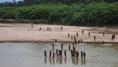 Photos show reclusive tribe on Peru beach searching for food: "A humanitarian disaster in the making"