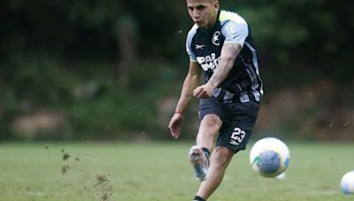 Sem Tiquinho e com Almada: os relacionados do Botafogo para jogo da Copa do Brasil