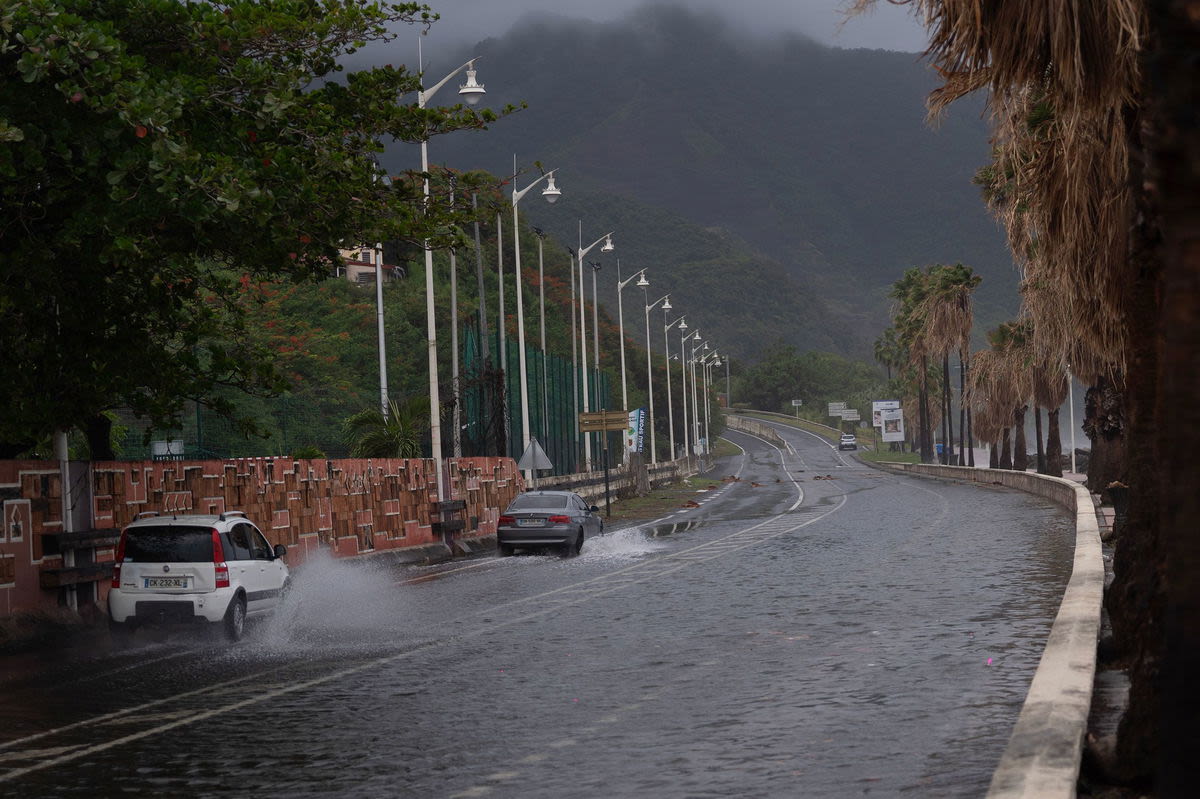 Hurricane Ernesto turns its attention to Bermuda, will churn up dangerous beach conditions for East Coast - ABC17NEWS