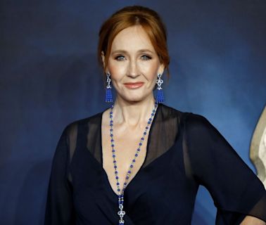 J.K. Rowling critica PL Antiaborto: 'as mulheres brasileiras que protestam contra esta lei têm minha simpatia'