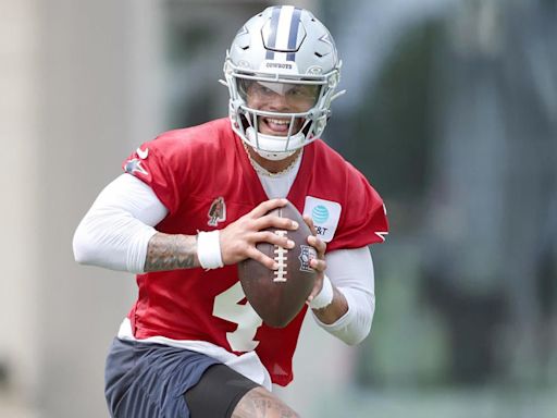 Dak Prescott foot injury: Cowboys QB explains boot usage, why it's 'absolutely nothing'