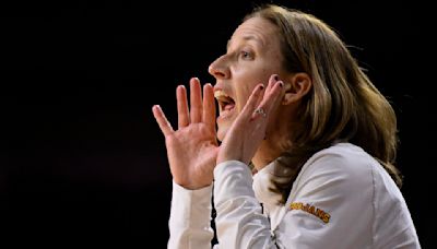Lindsay Gottlieb offers a word of wisdom on USC women’s basketball
