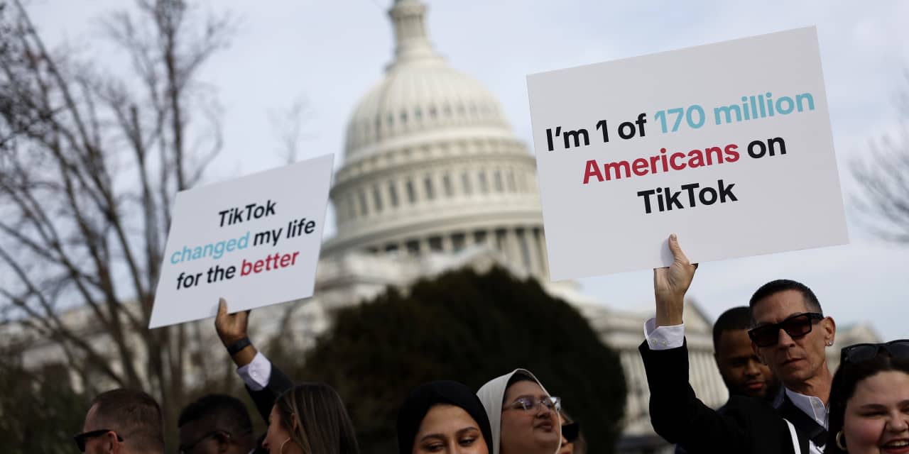 TikTok Asks Appeals Court to Overturn Law on Potential Ban as Unconstitutional